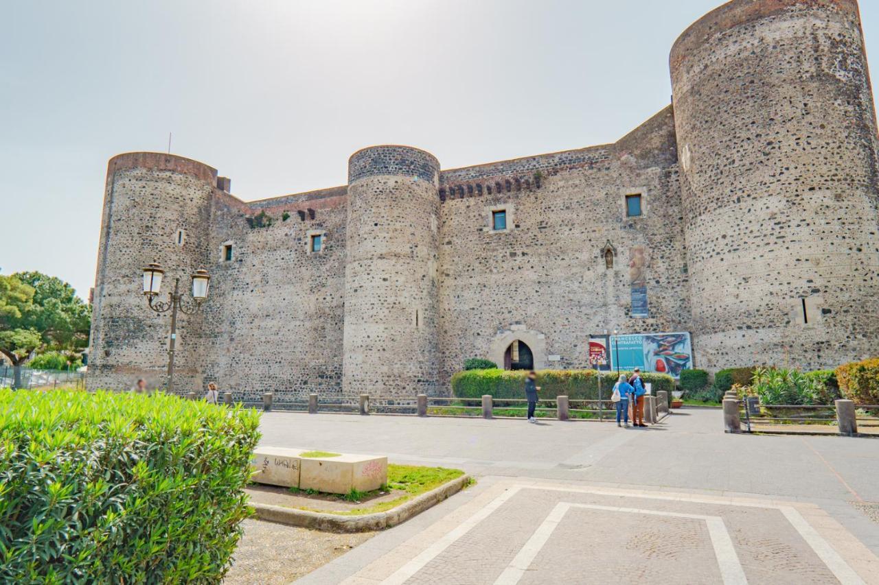 Castle Living Apartment Catania Exterior photo